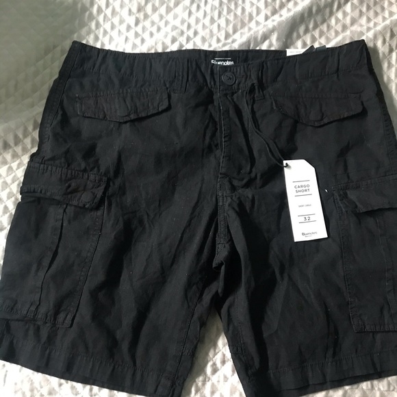 Black cargo shorts - Picture 1 of 1